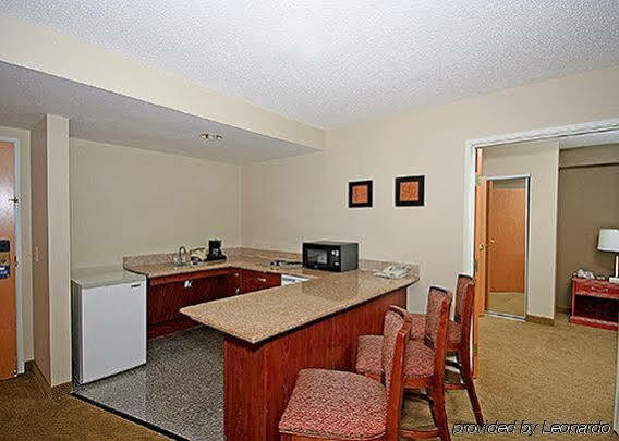 Four Points By Sheraton Raleigh Arena Exterior foto